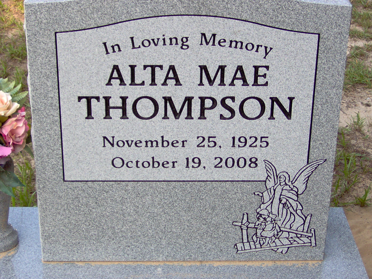 Headstone for Thompson, Alta Mae